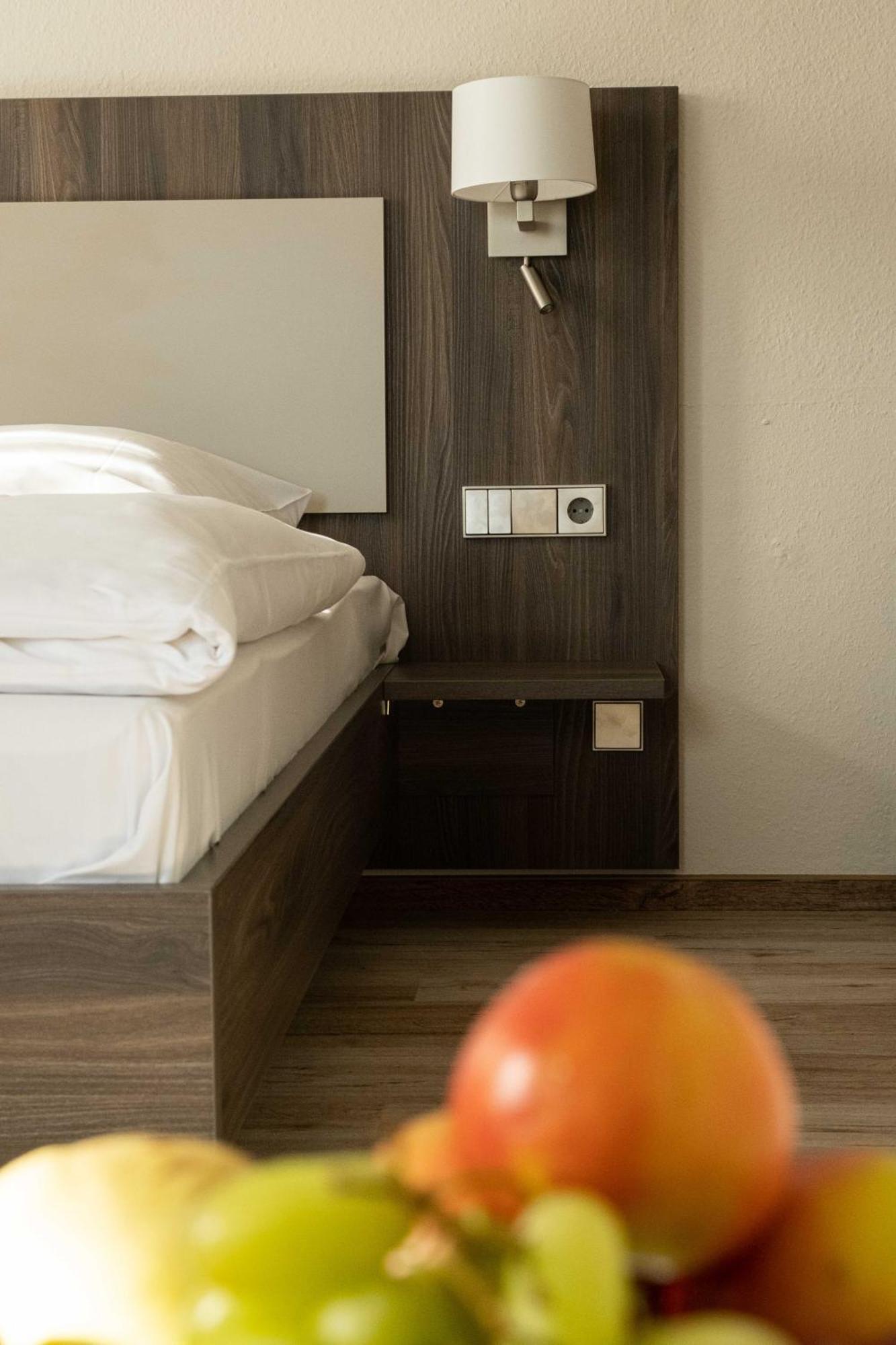 Hotel-Restaurant Kelter Esslingen am Neckar Ngoại thất bức ảnh